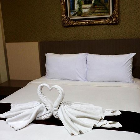 Grand Dian Boutique Hotel Чиребон Экстерьер фото